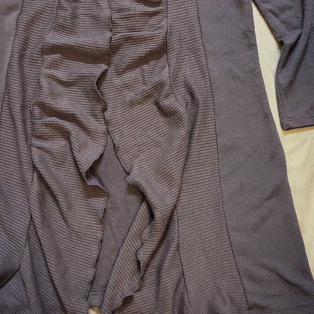 Thread sweater - Picture 2 of 5